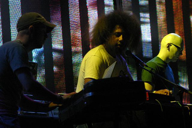 004 013.jpg - Reggie Watts with Synthclub